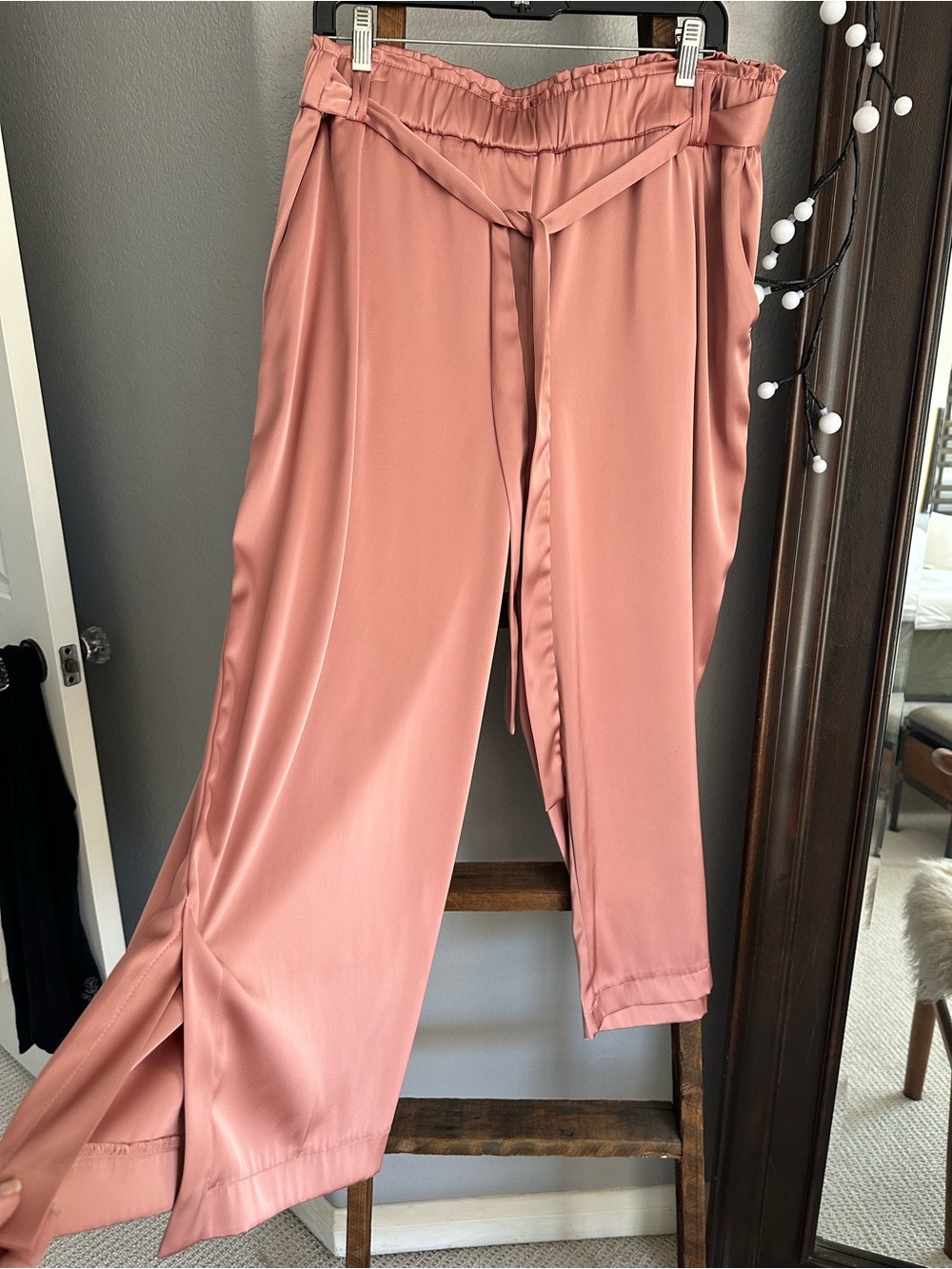 Joie Rose Satin Paperbag Wide-Leg Pants with Tie Belt, size XL - Picture 4 of 12